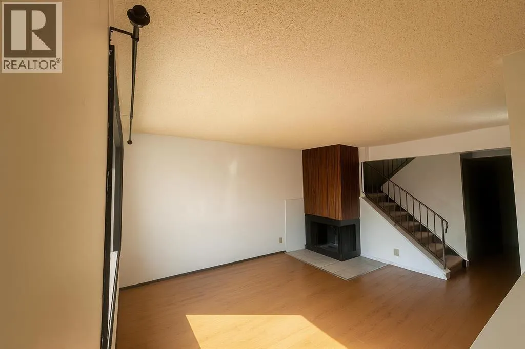 3, 11 Blackthorn Bay NE