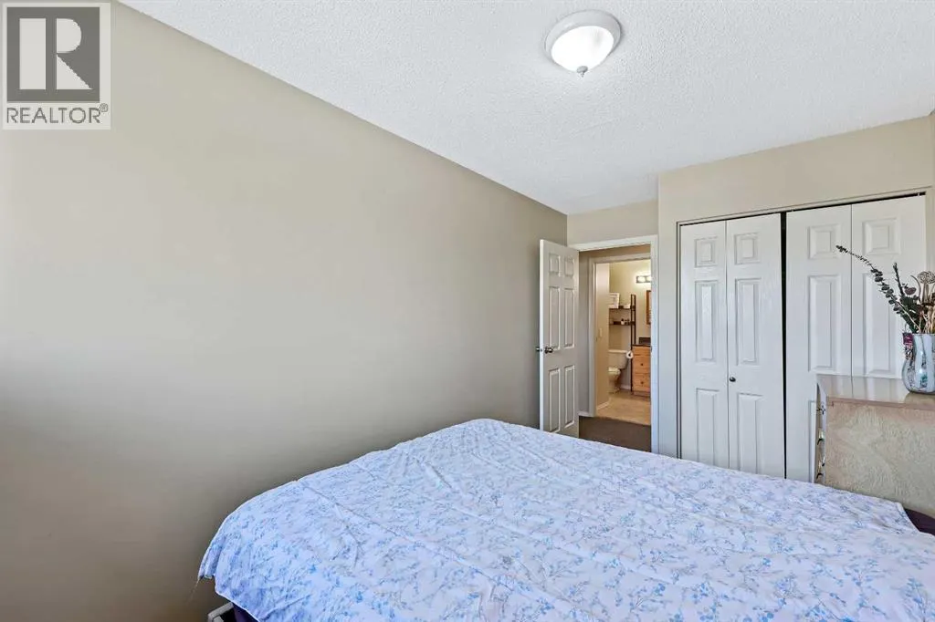 224, 101 Big Hill Way SE