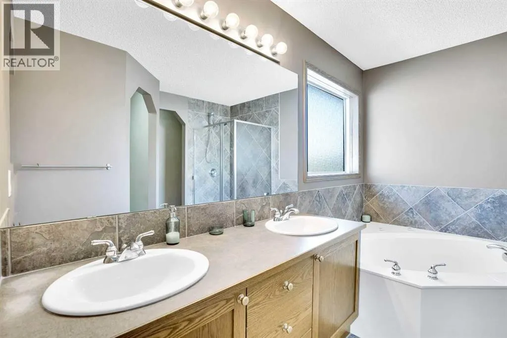 2 Tuscany Ravine Landing NW