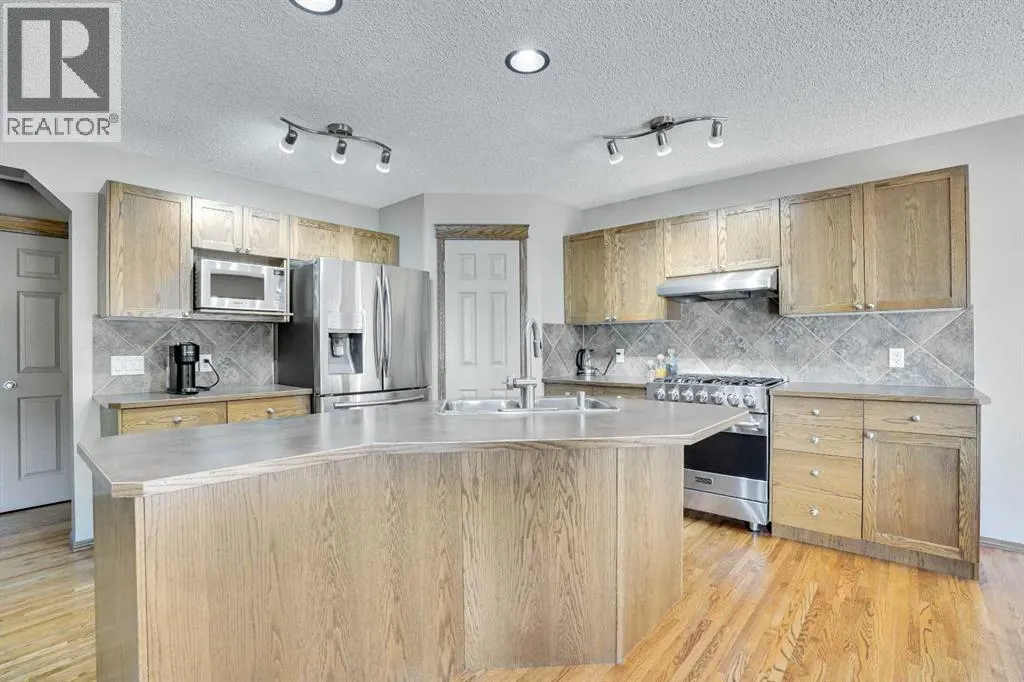 2 Tuscany Ravine Landing NW