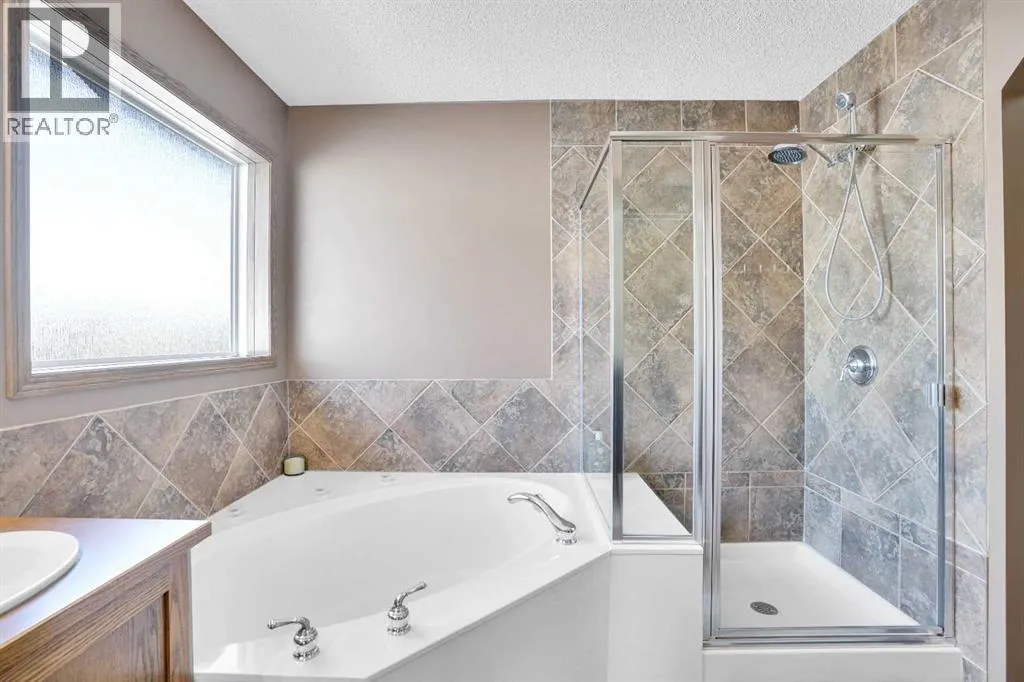 2 Tuscany Ravine Landing NW
