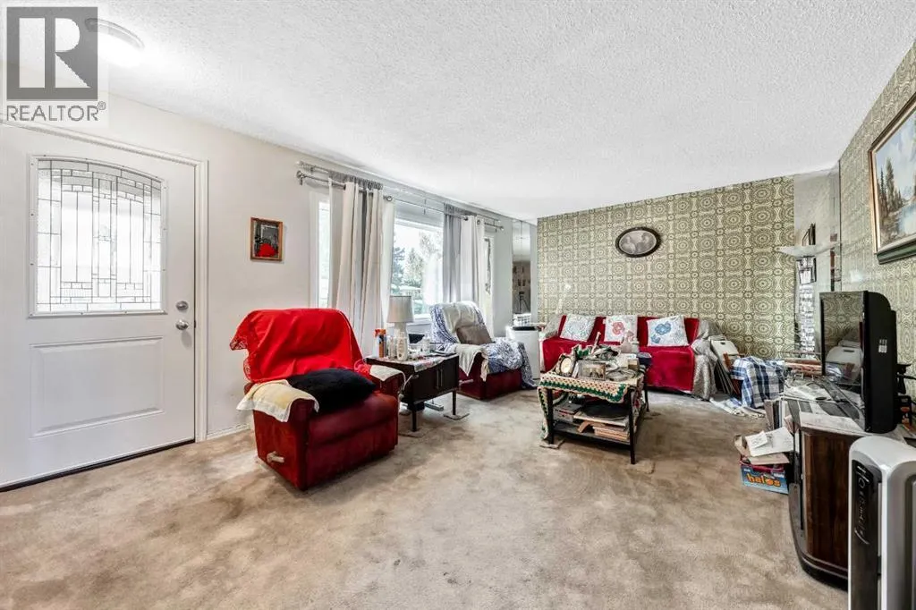 216 Havenhurst Crescent SW