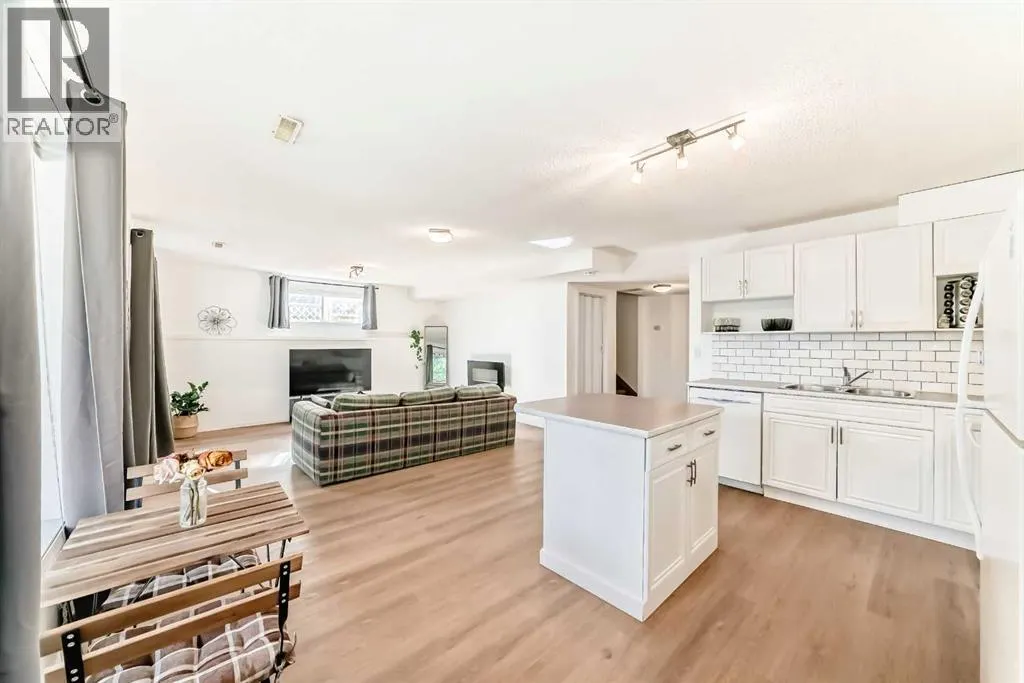 132 Hidden Valley Crescent NW