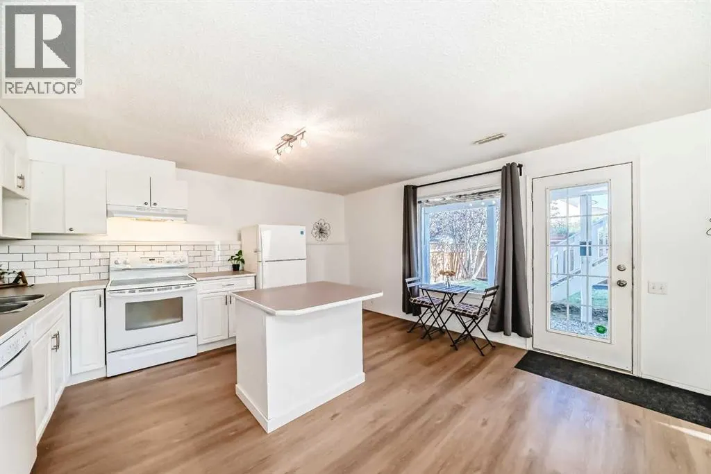 132 Hidden Valley Crescent NW