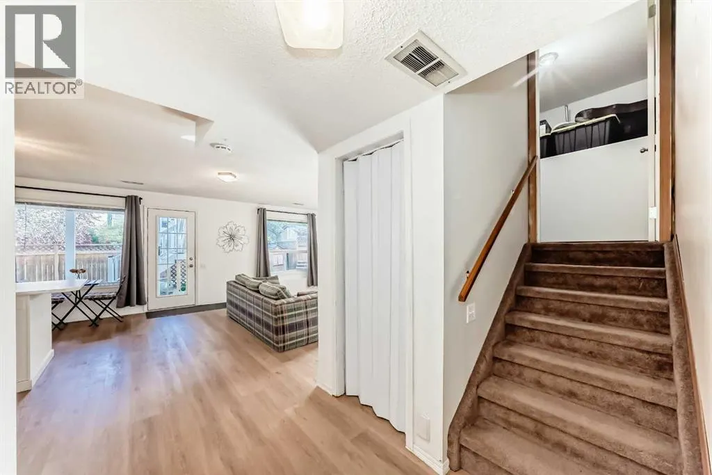 132 Hidden Valley Crescent NW