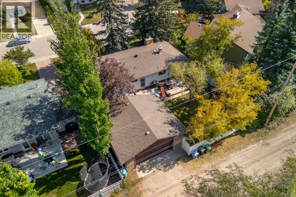 151 Waterloo Drive SW