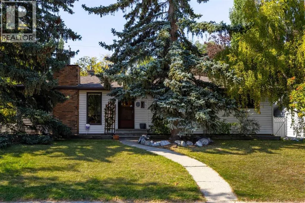151 Waterloo Drive SW