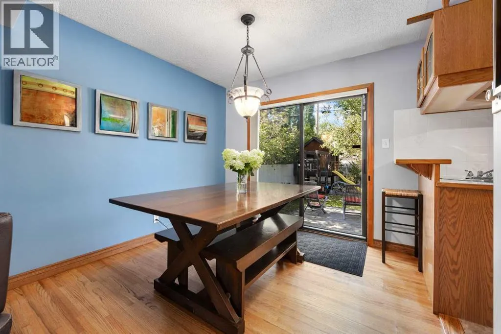 151 Waterloo Drive SW