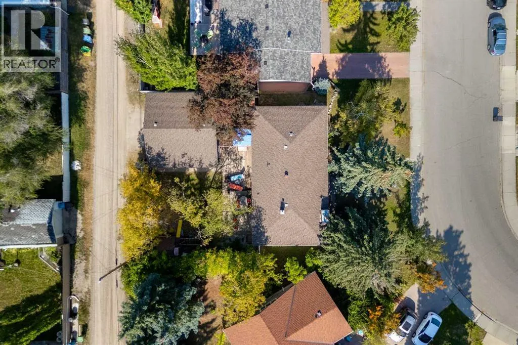 151 Waterloo Drive SW