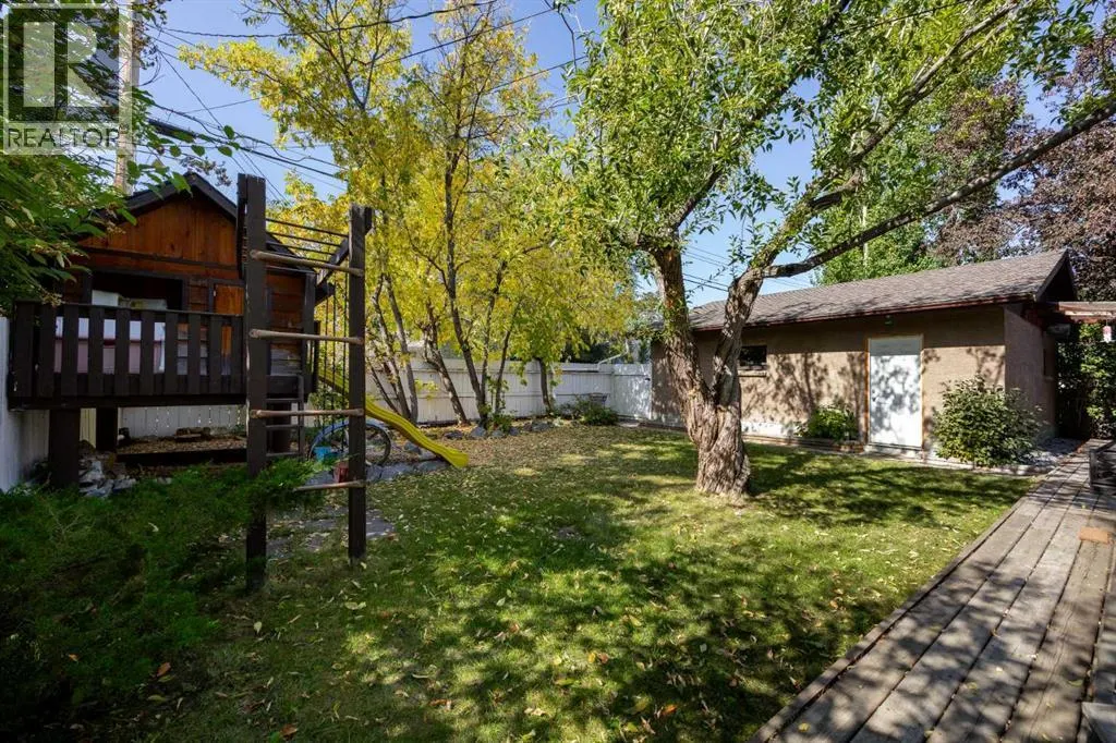 151 Waterloo Drive SW