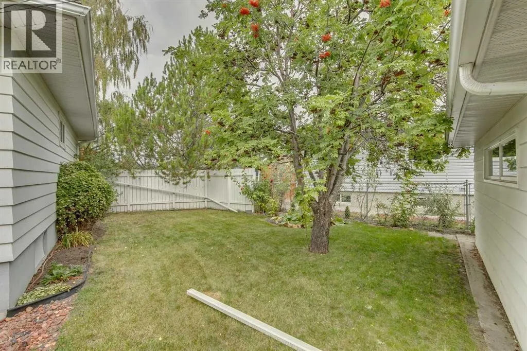 104 Haysboro Crescent SW