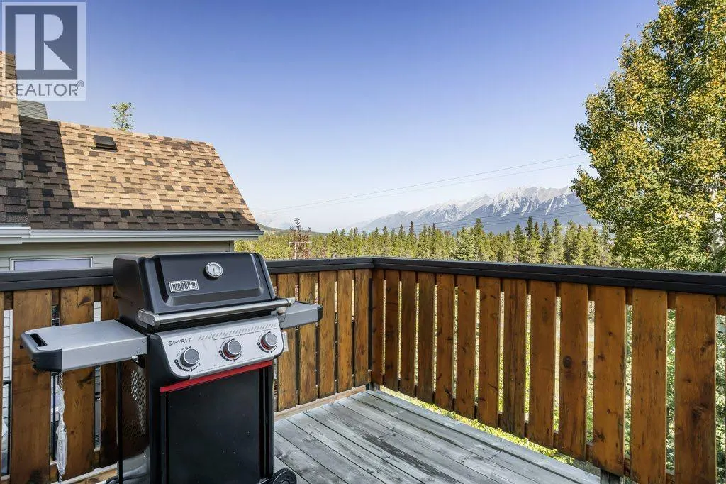 808 Lawrence Grassi Ridge