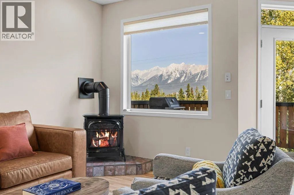 808 Lawrence Grassi Ridge