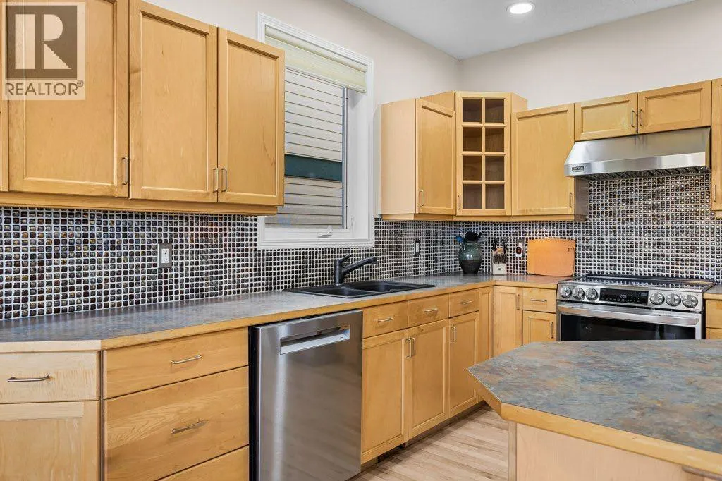 808 Lawrence Grassi Ridge
