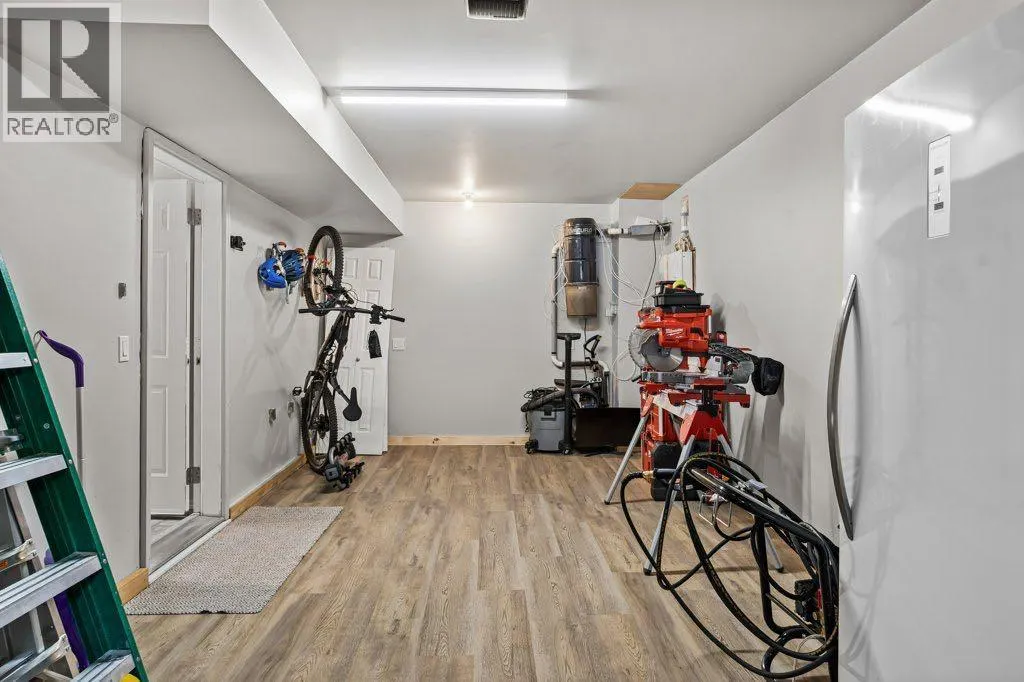 808 Lawrence Grassi Ridge