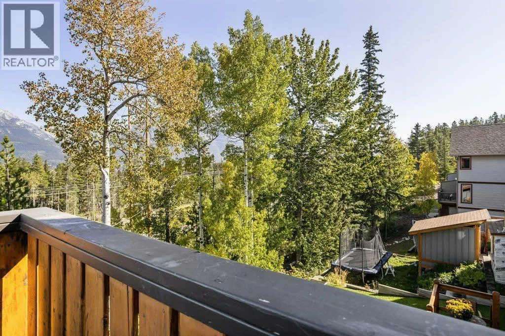808 Lawrence Grassi Ridge