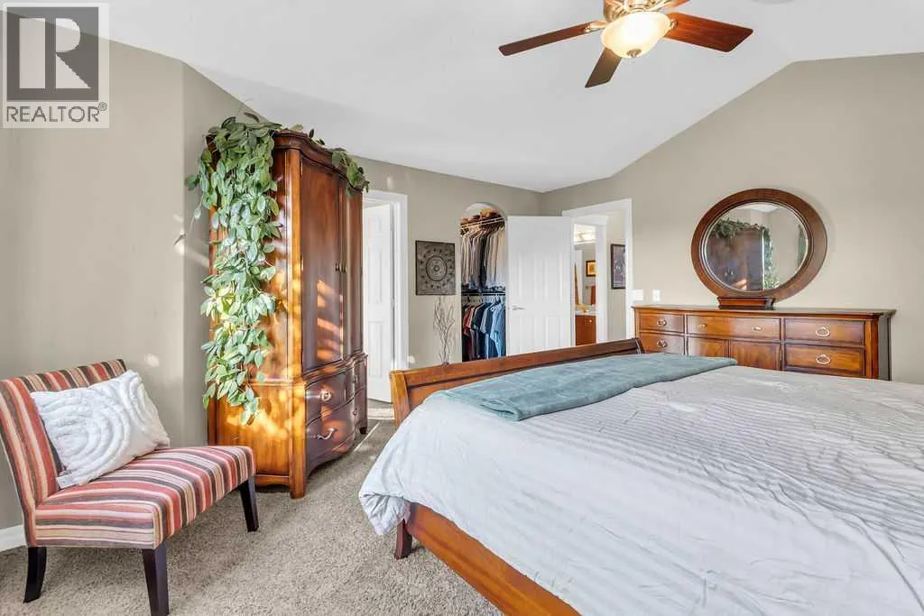 122 Discovery Ridge Gardens SW