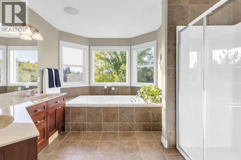 122 Discovery Ridge Gardens SW