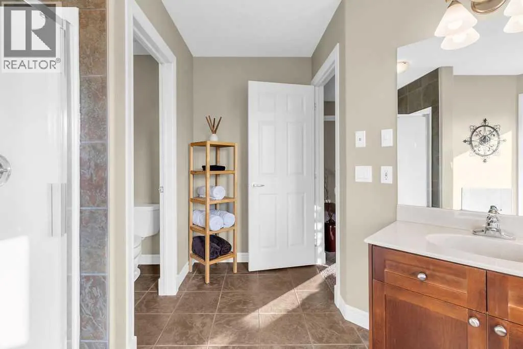 122 Discovery Ridge Gardens SW