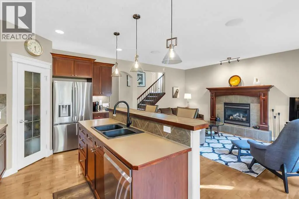 122 Discovery Ridge Gardens SW