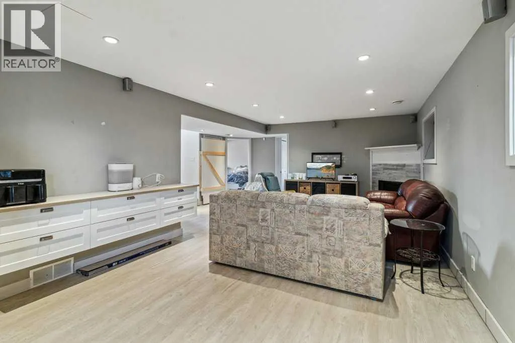 9 Fern Glade Crescent