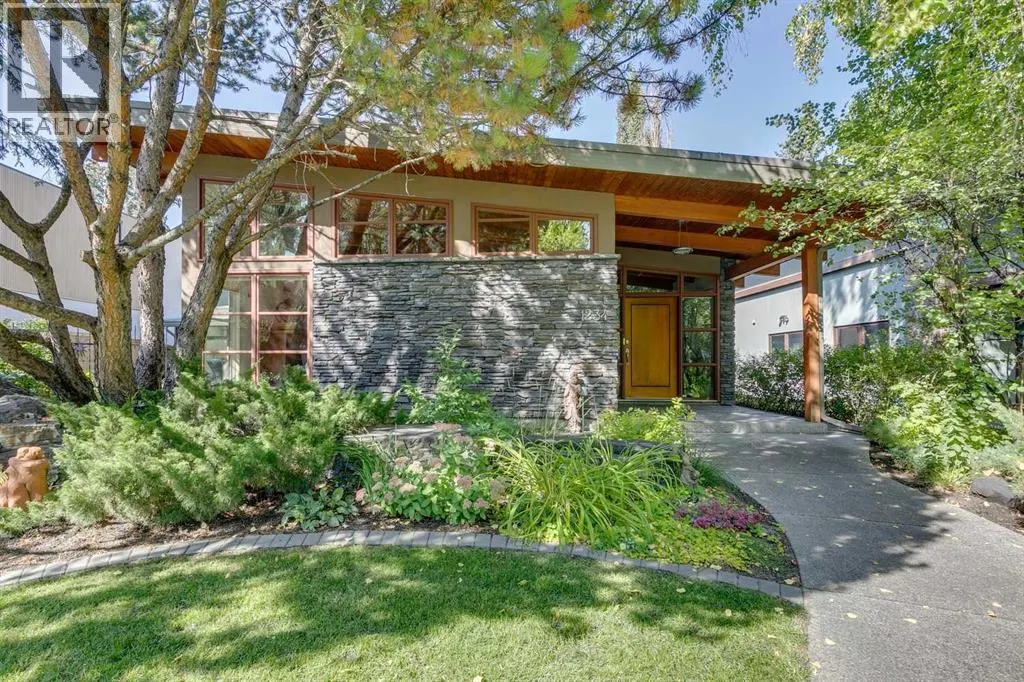 1234 Lansdowne Avenue SW