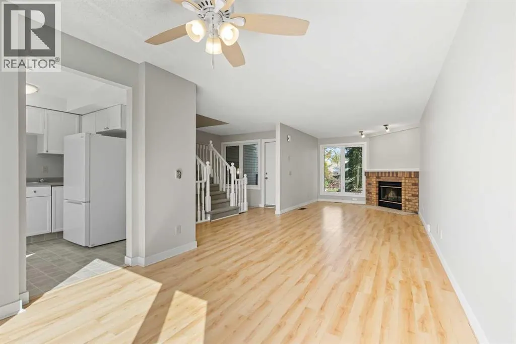 12 Coachway Gardens SW