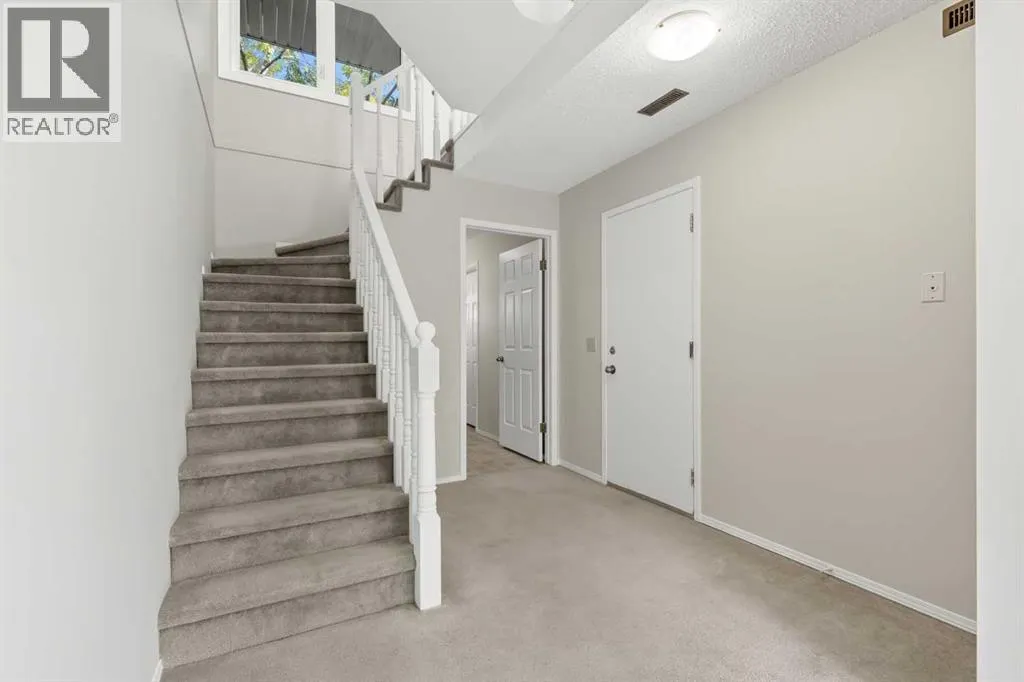 12 Coachway Gardens SW