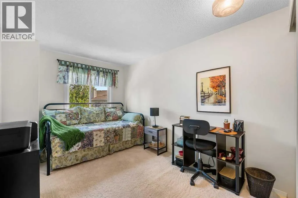 210 Queenston Heights SE