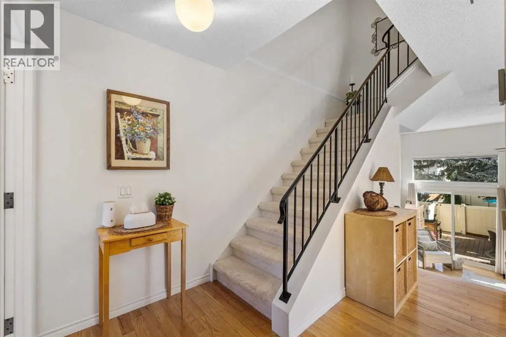 210 Queenston Heights SE