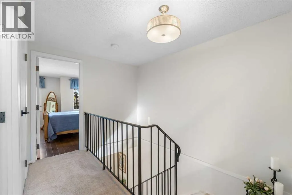 210 Queenston Heights SE
