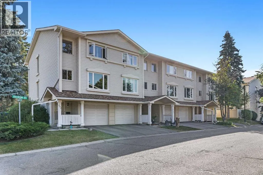 210 Queenston Heights SE