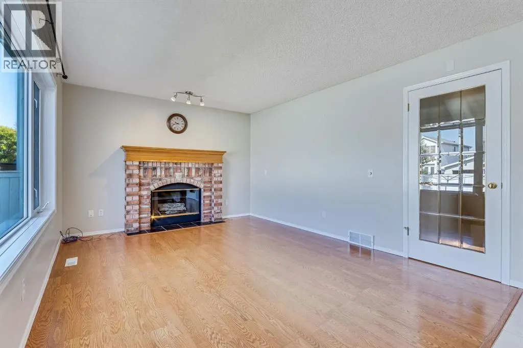 26 River Rock Crescent SE