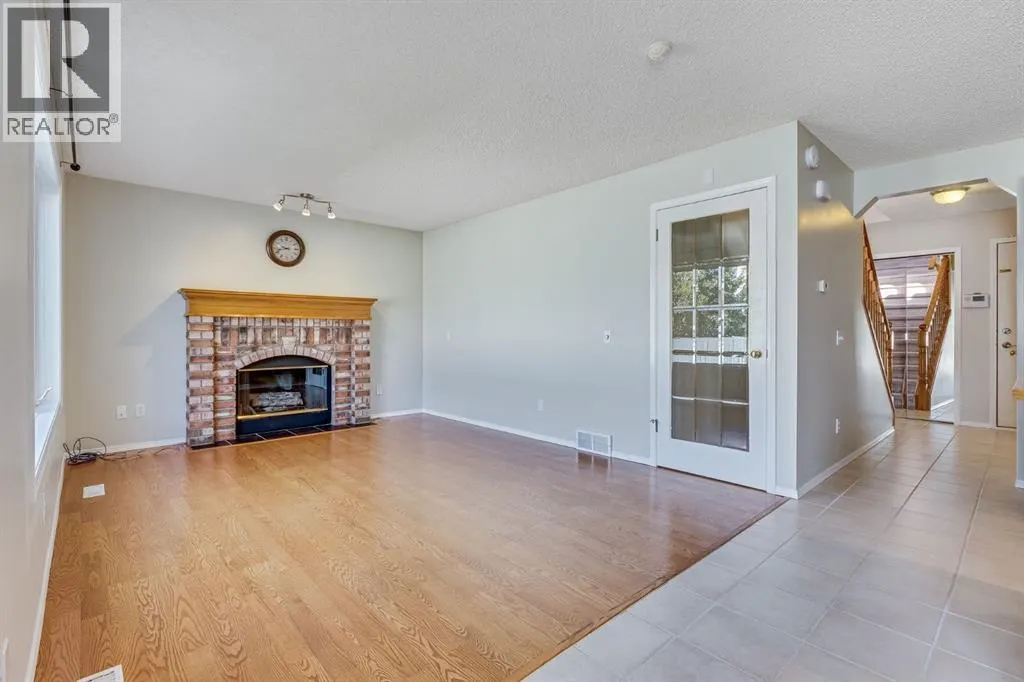 26 River Rock Crescent SE
