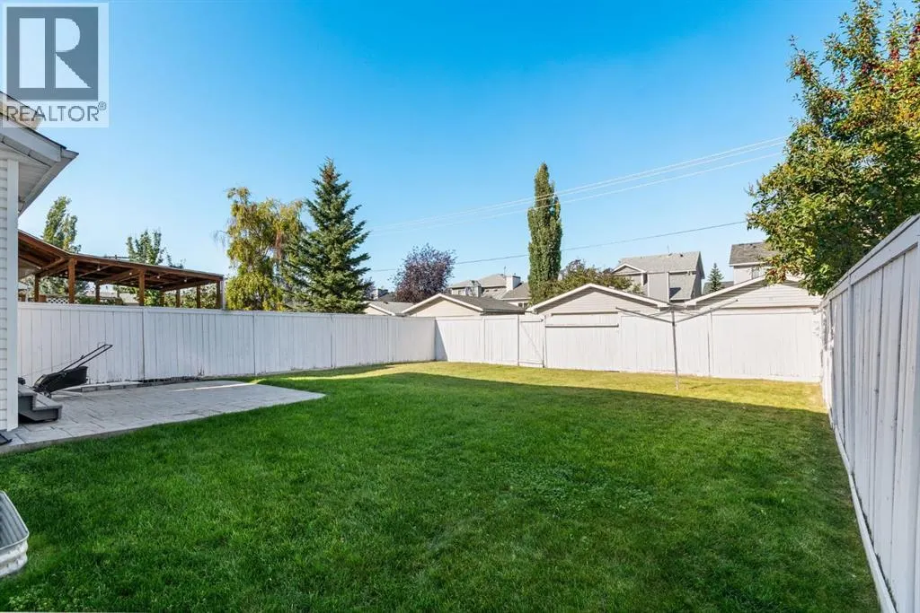 26 River Rock Crescent SE