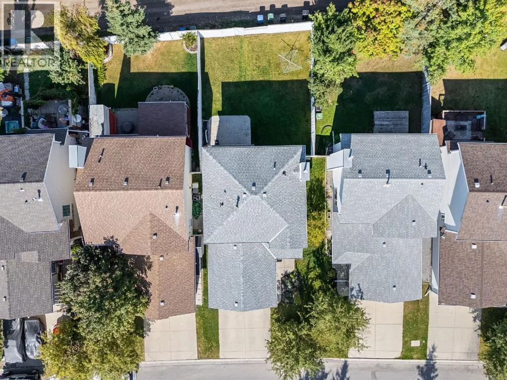 26 River Rock Crescent SE