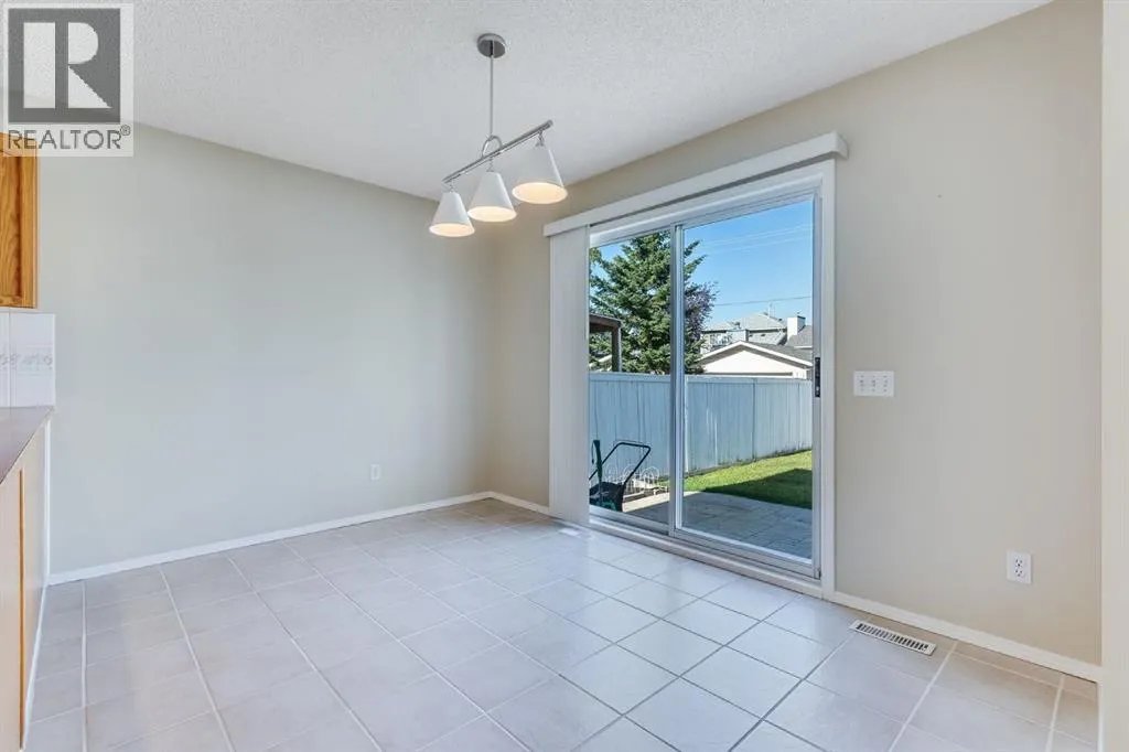 26 River Rock Crescent SE
