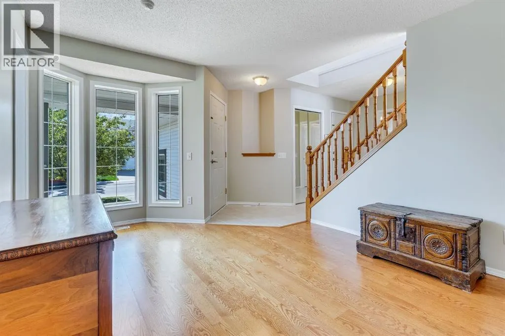 26 River Rock Crescent SE