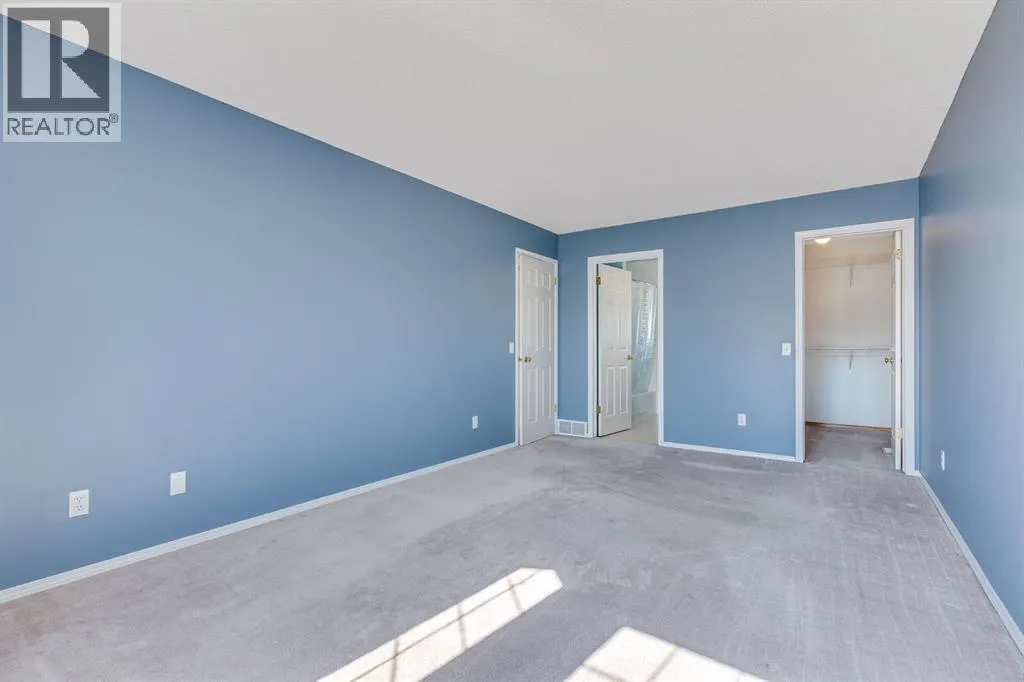 26 River Rock Crescent SE