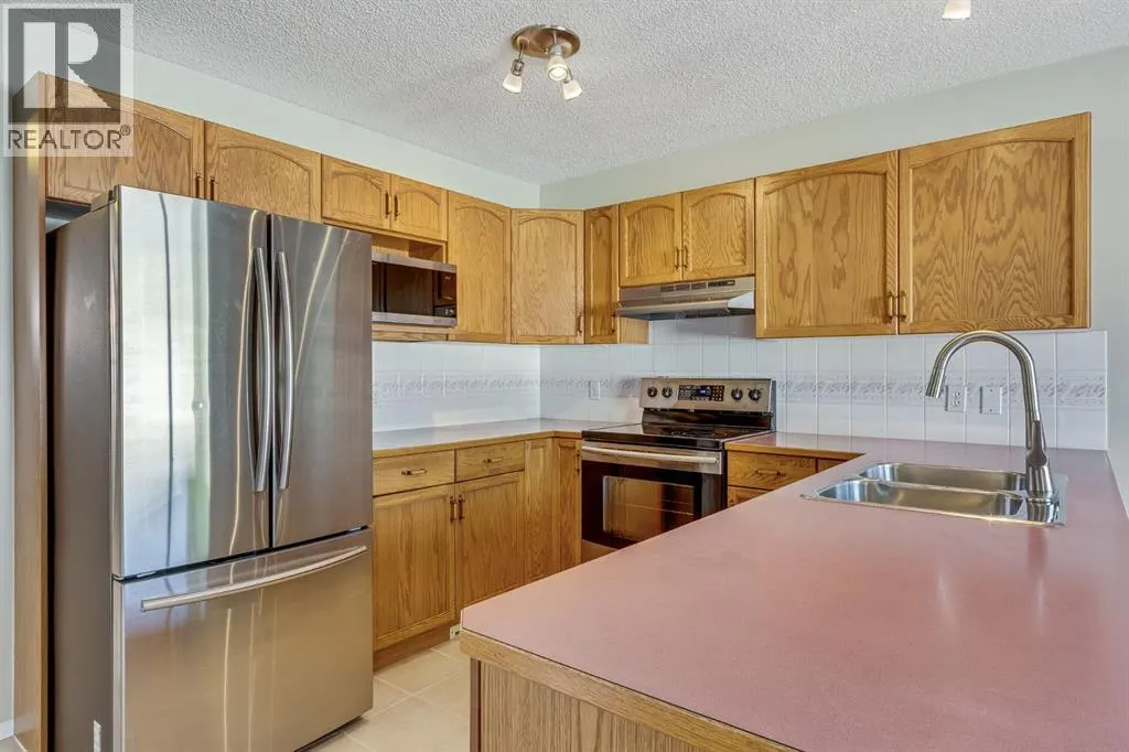 26 River Rock Crescent SE