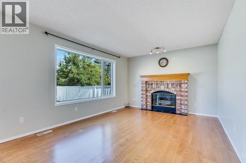 26 River Rock Crescent SE