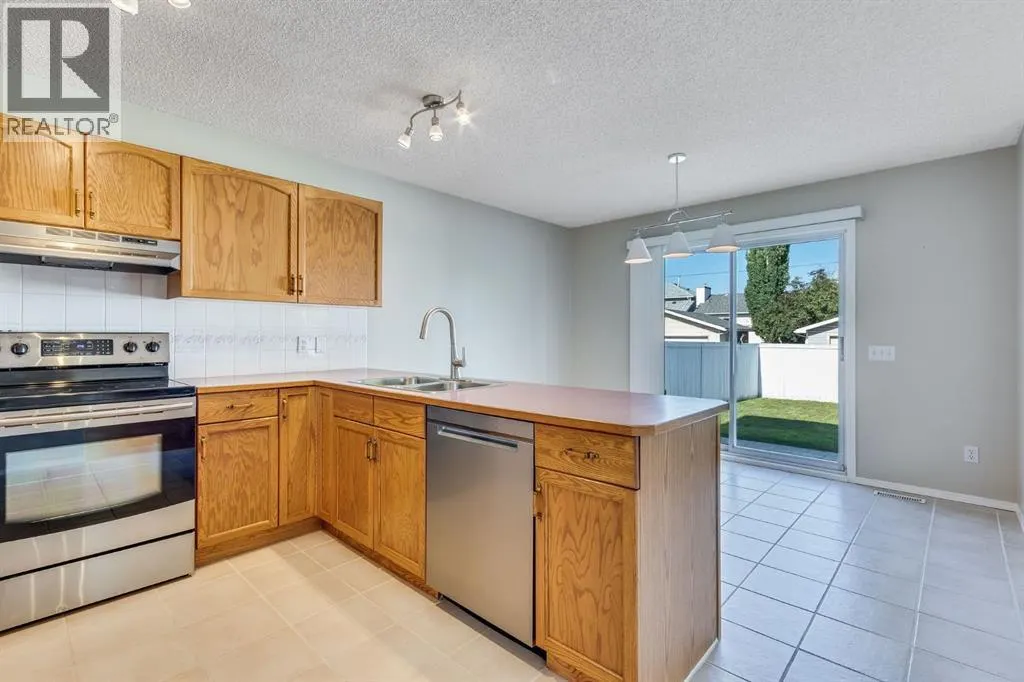 26 River Rock Crescent SE