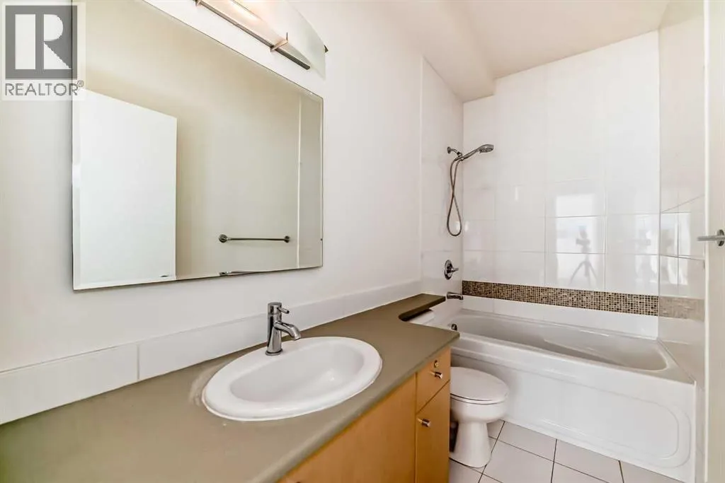 408, 1010 Centre Avenue NE
