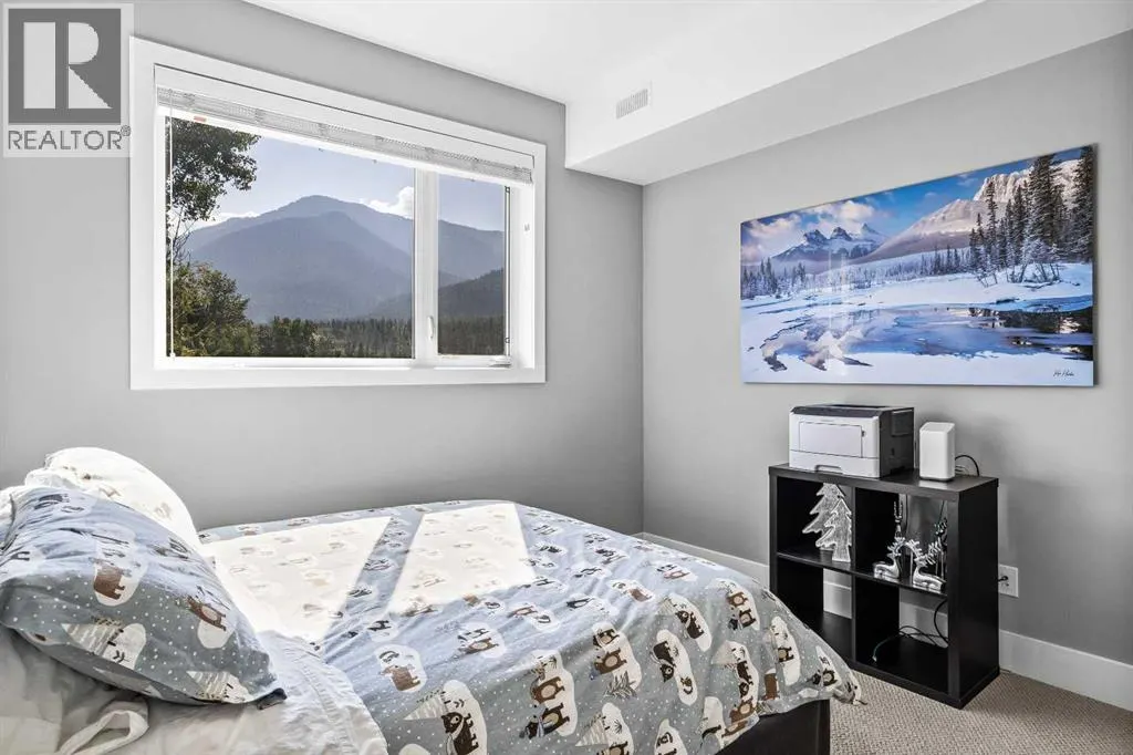 202H, 1101 Three Sisters Parkway