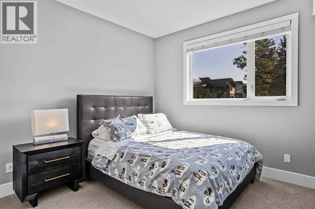 202H, 1101 Three Sisters Parkway