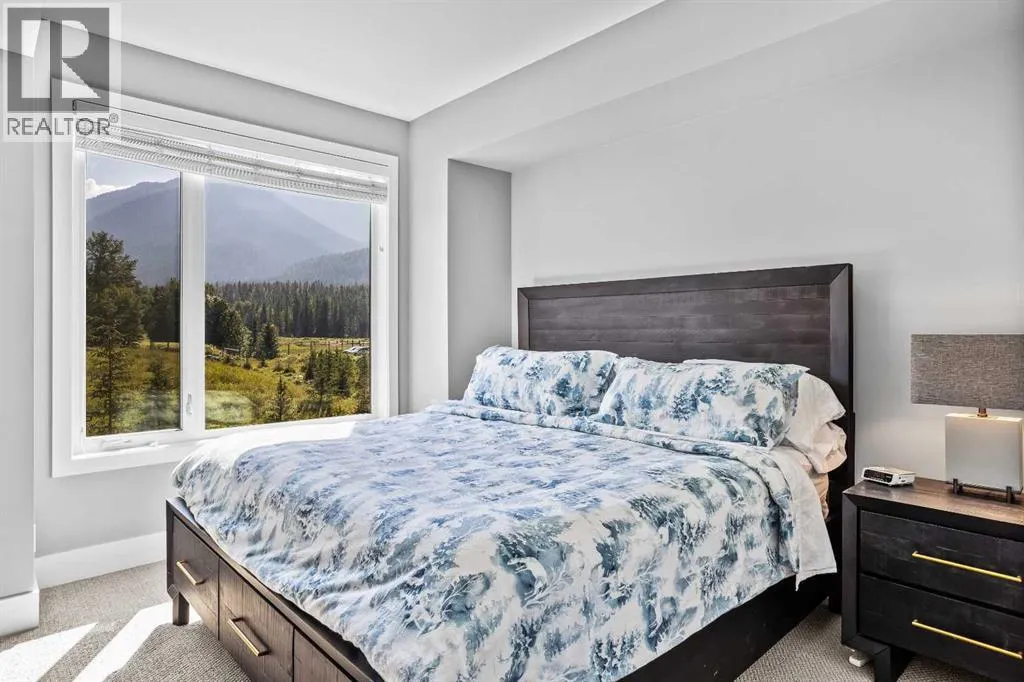 202H, 1101 Three Sisters Parkway