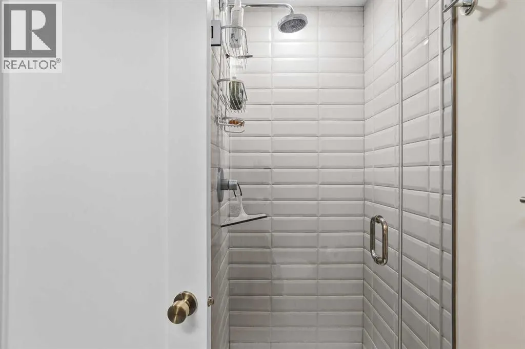 202H, 1101 Three Sisters Parkway