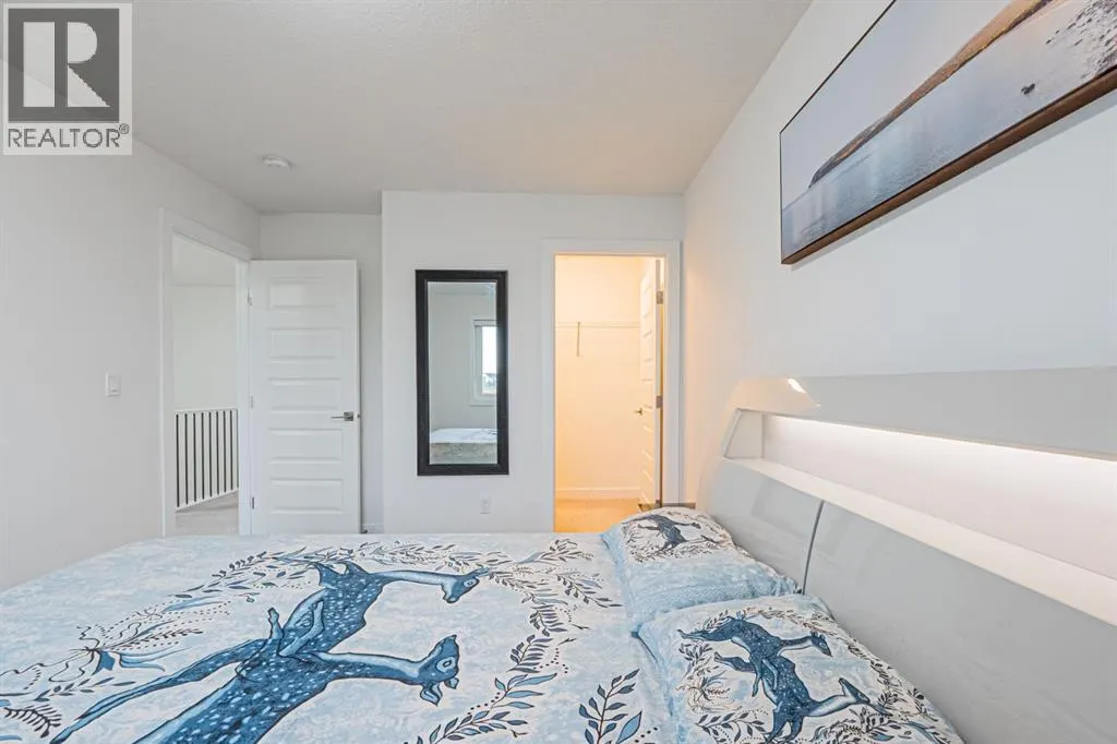 112 Midtown Close SW
