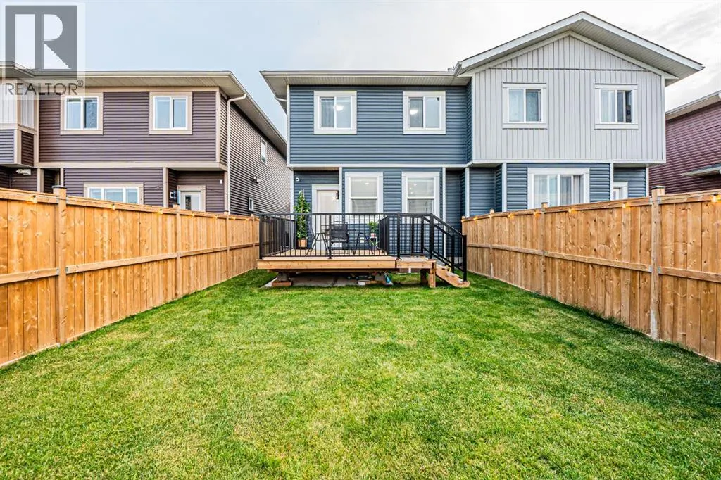 112 Midtown Close SW