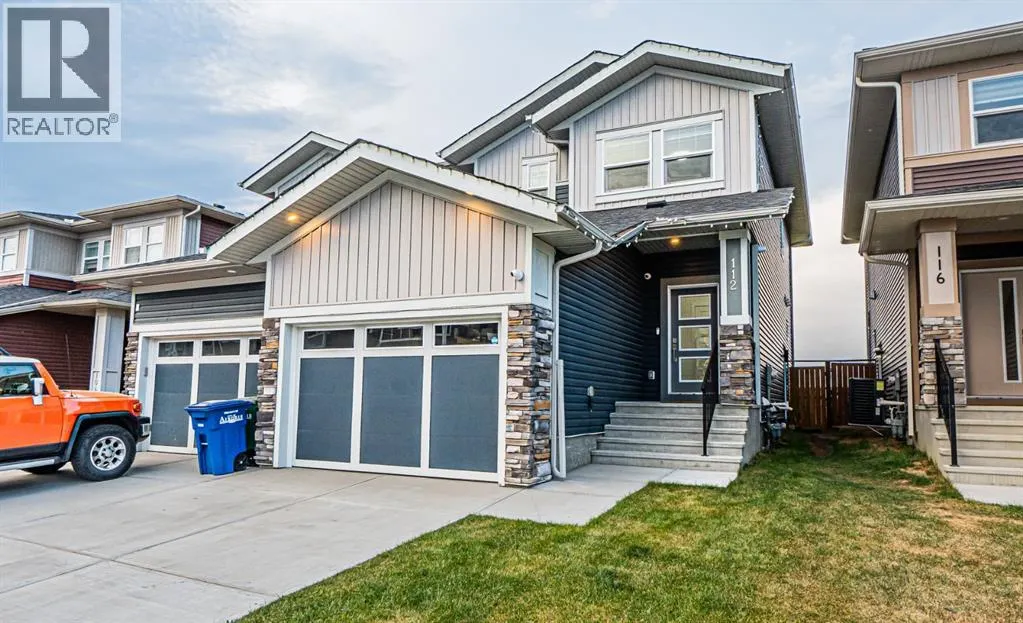 112 Midtown Close SW